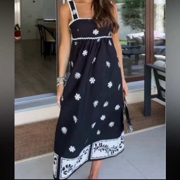 New ZARA Black And White Printed Midi Dress With Passementerie Trim - Picture 7 of 10